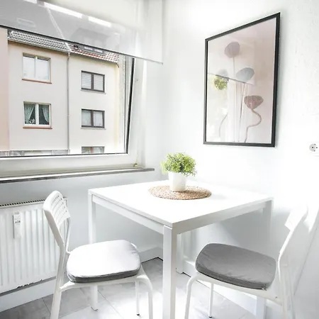 Homefy Bright And Cozy Holiday Apartment - Washer & Dryer - Free Parking Essen Extérieur photo
